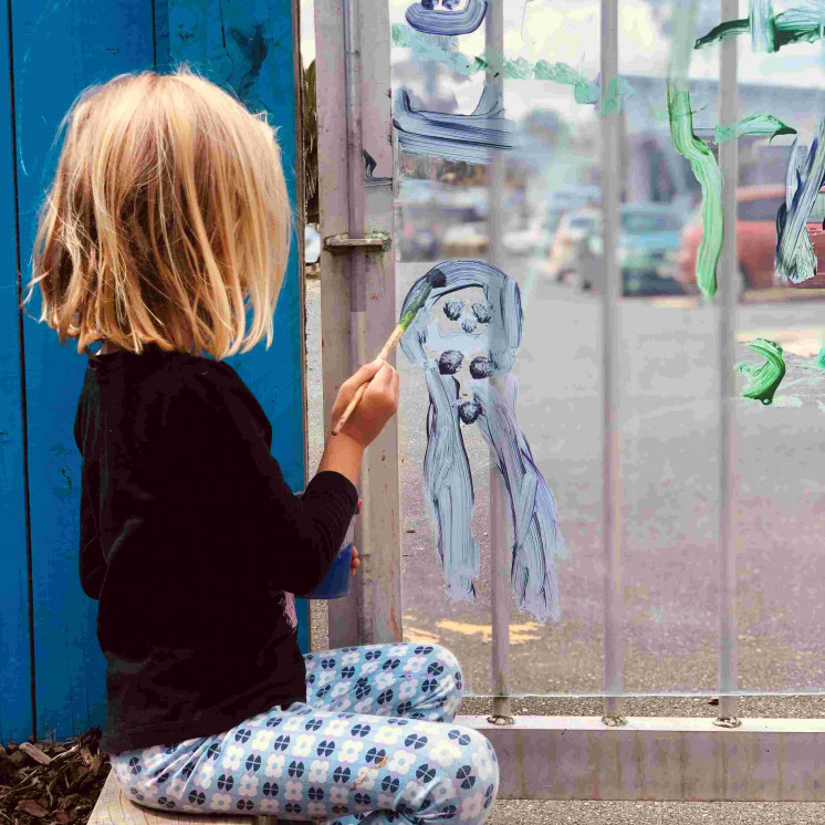 Painting outdoors at Busy Bees Coopers Beach 