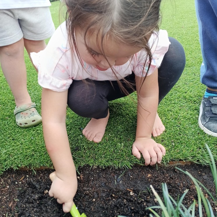 Planting at Busy Bees Grandview Road 1