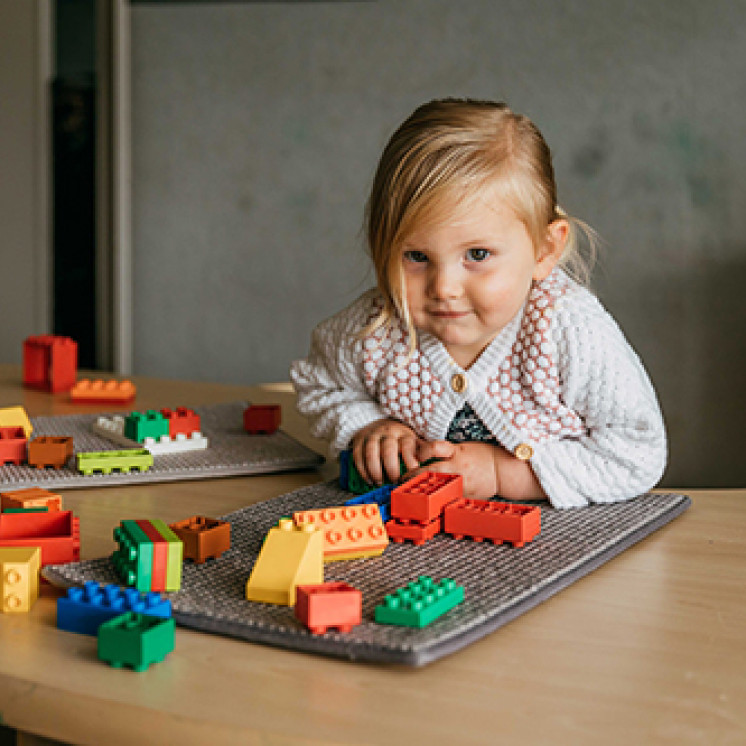 Building with blocks at Busy Bees Judsons Road