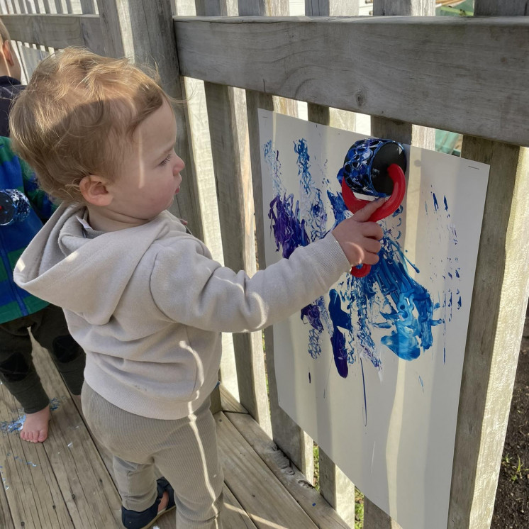 Busy Bees Kerikeri Nursery outdoor painting 